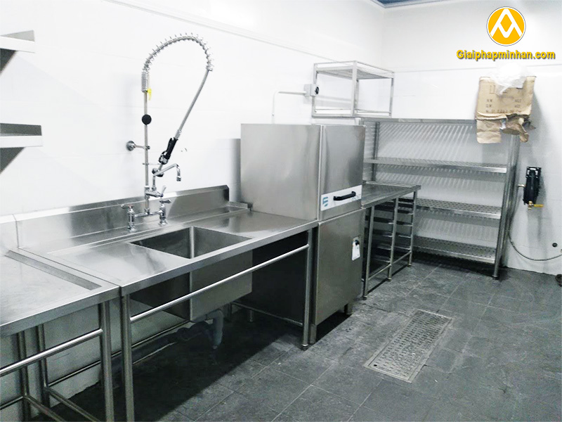 thiết bị inox bếp resort