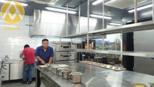 cung cấp bàn inox TPHCM