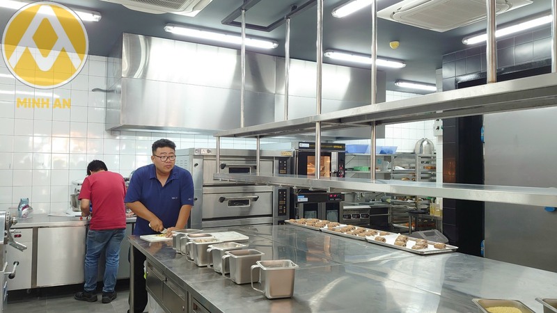 cung cấp bàn inox TPHCM